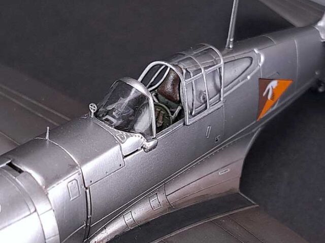 Jak nadać modelowi plastikowemu lustrzany połysk pastami Tamiya?